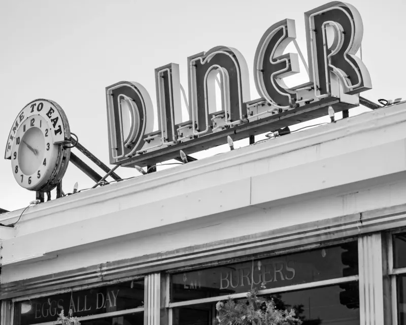 Cincinnati Chili and Carolina Barbecue: How America's Food Map Got Erased by Chain Restaurants